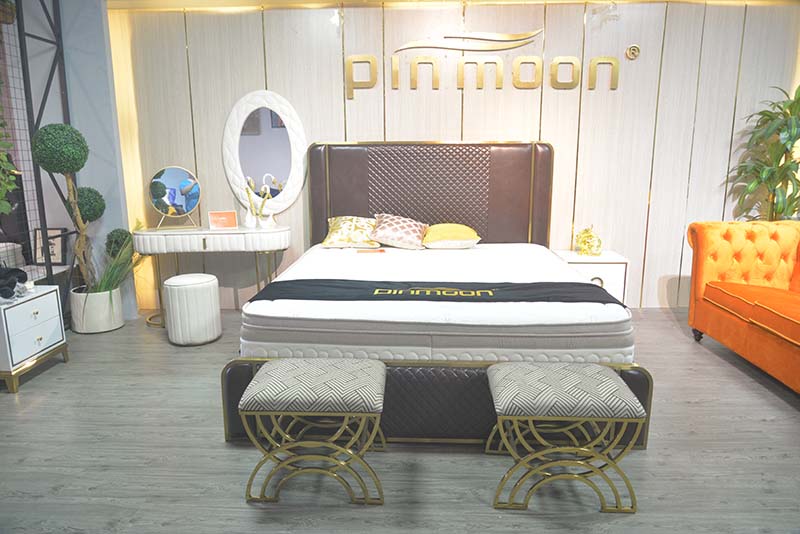 Royal ODM+OEM hotel luxury wood bed room furniture bedroom set