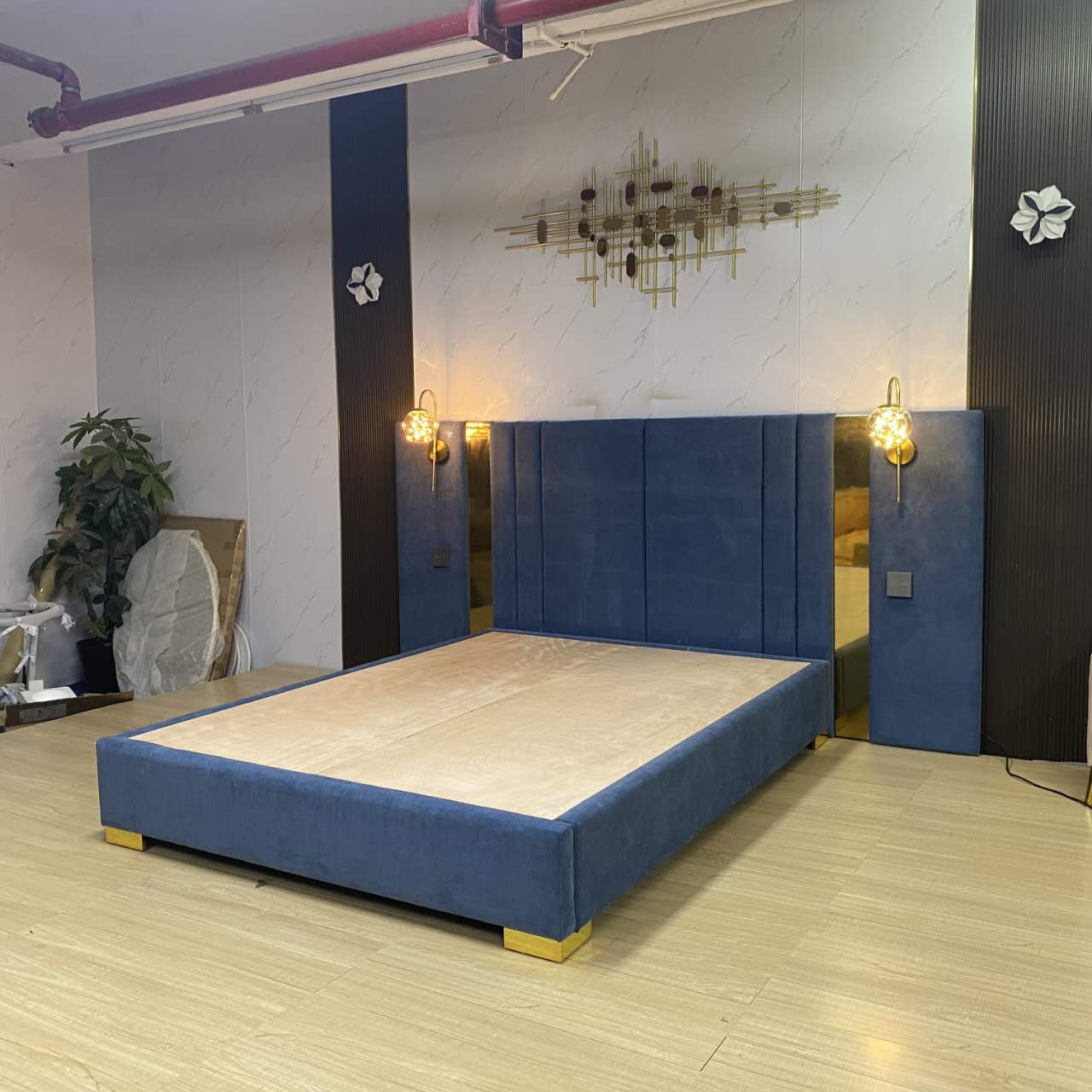 How to choose a hotel bed frame